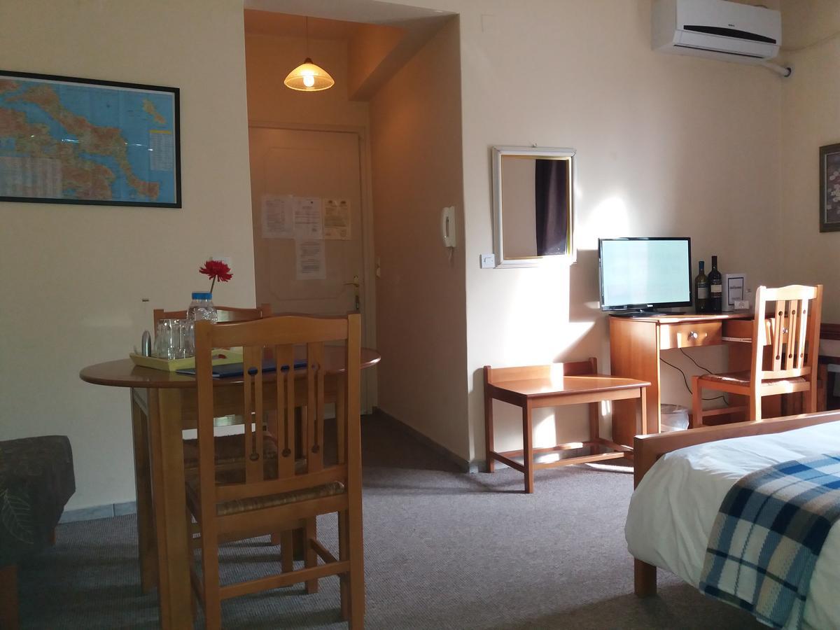 Eviali Apartments Límni エクステリア 写真