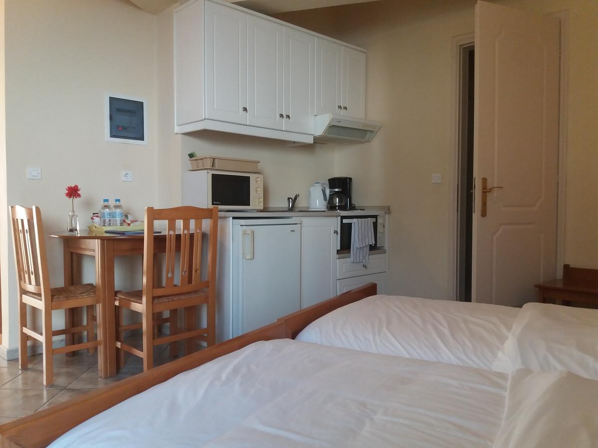 Eviali Apartments Límni エクステリア 写真