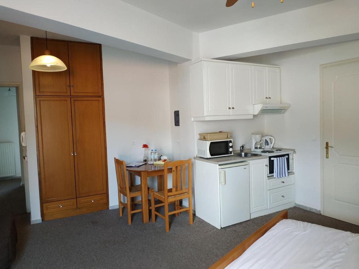 Eviali Apartments Límni エクステリア 写真